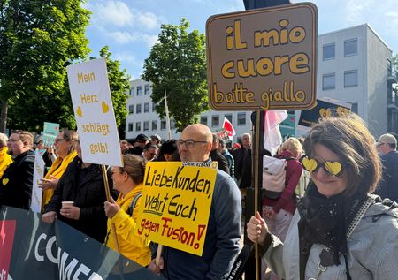 tagreuters.com2025binary_LYNXMPEL4E0FI-VIEWIMAGE