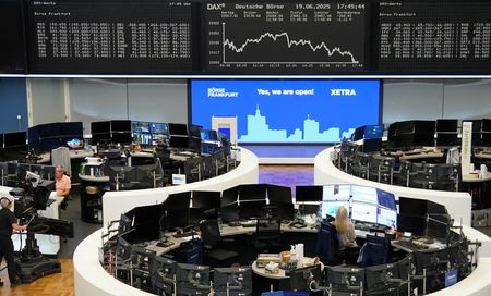 tagreuters.com2025binary_LYNXMPEL5J0C9-VIEWIMAGE