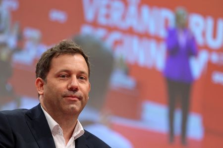 tagreuters.com2025binary_LYNXMPEL6F0KB-VIEWIMAGE