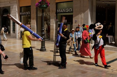 tagreuters.com2025binary_LYNXMPEL7308M-VIEWIMAGE