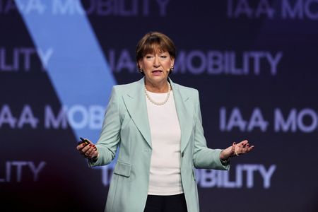 tagreuters.com2025binary_LYNXMPEL7S081-VIEWIMAGE