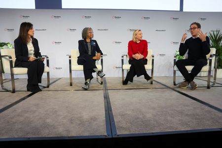 tagreuters.com2025binary_LYNXMPELB314L-VIEWIMAGE