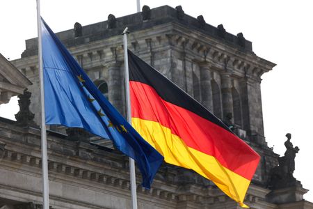 tagreuters.com2025binary_LYNXMPELBH06W-VIEWIMAGE