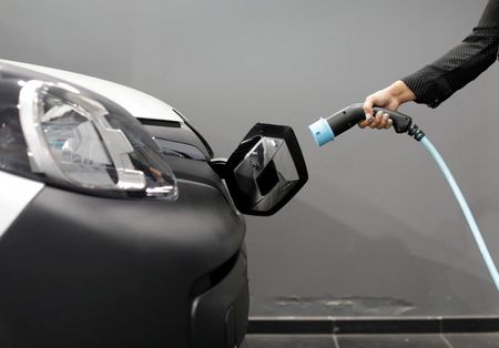 tagreuters.com2025binary_LYNXMPELBH07X-VIEWIMAGE