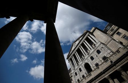 tagreuters.com2025binary_LYNXNPEL0S0QR-VIEWIMAGE