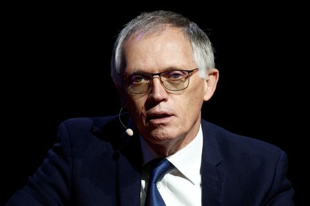 tagreuters.com2025binary_LYNXNPEL1Q0YN-VIEWIMAGE