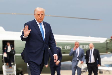 tagreuters.com2025binary_LYNXNPEL2S034-VIEWIMAGE