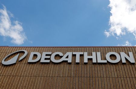 tagreuters.com2025binary_LYNXNPEL2U0RQ-VIEWIMAGE