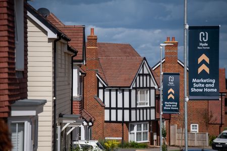 tagreuters.com2025binary_LYNXNPEL3606N-VIEWIMAGE