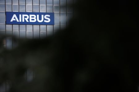 tagreuters.com2025binary_LYNXNPEL5204F-VIEWIMAGE