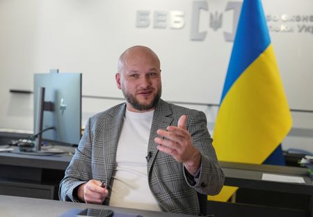 tagreuters.com2025binary_LYNXNPEL8G0GC-VIEWIMAGE