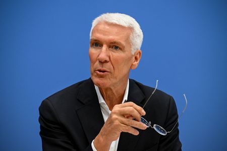 tagreuters.com2025binary_LYNXNPEL8H0BY-VIEWIMAGE