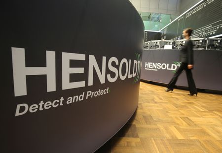 tagreuters.com2025binary_LYNXNPEL8P09R-VIEWIMAGE