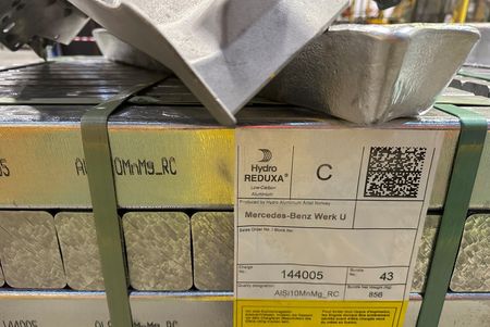 tagreuters.com2025binary_LYNXNPEL8S040-VIEWIMAGE