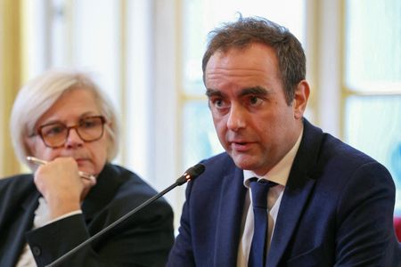 tagreuters.com2025binary_LYNXNPEL9C0TB-VIEWIMAGE