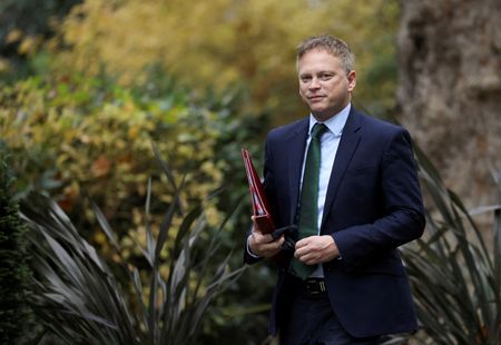 tagreuters.com2022binary_LYNXNPEI370YF-VIEWIMAGE