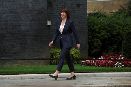 tagreuters.com2024binary_LYNXMPEK640OC-VIEWIMAGE