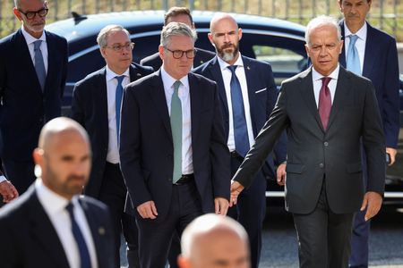 tagreuters.com2024binary_LYNXMPEK8F0IR-VIEWIMAGE