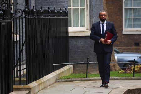 tagreuters.com2024binary_LYNXNPEK25093-VIEWIMAGE