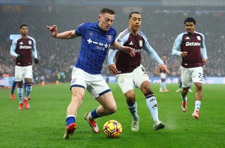 tagreuters.com2025binary_LYNXNPEL1E07E-VIEWIMAGE