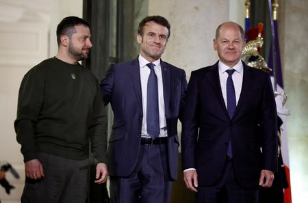 tagreuters.com2023binary_LYNXMPEJ1713J-VIEWIMAGE