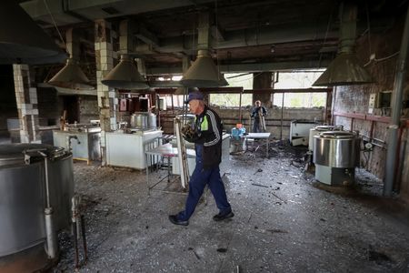 tagreuters.com2024binary_LYNXMPEK3Q03H-VIEWIMAGE