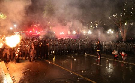 tagreuters.com2024binary_LYNXMPEK401BJ-VIEWIMAGE