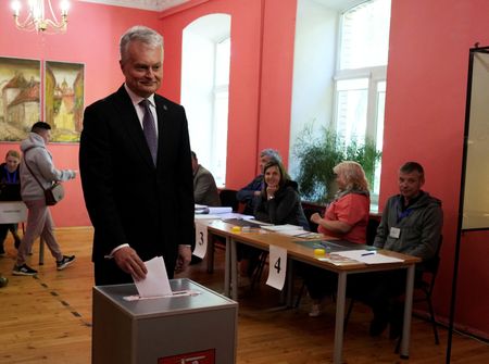 tagreuters.com2024binary_LYNXMPEK4B09E-VIEWIMAGE