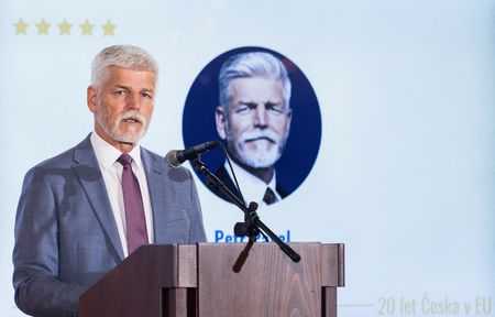 tagreuters.com2024binary_LYNXMPEK4M0SU-VIEWIMAGE