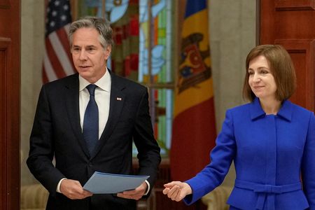 tagreuters.com2024binary_LYNXMPEK4S0PJ-VIEWIMAGE