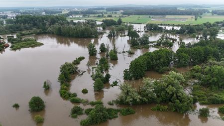 tagreuters.com2024binary_LYNXMPEK5104H-VIEWIMAGE