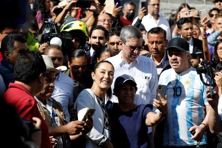 tagreuters.com2024binary_LYNXMPEK5200O-VIEWIMAGE