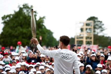 tagreuters.com2024binary_LYNXMPEK5308C-VIEWIMAGE