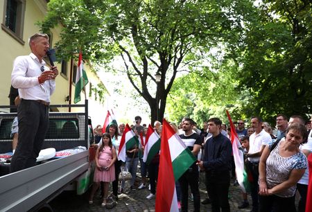 tagreuters.com2024binary_LYNXMPEK530JE-VIEWIMAGE