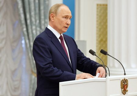 tagreuters.com2024binary_LYNXMPEK640WF-VIEWIMAGE