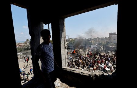 tagreuters.com2024binary_LYNXMPEK6C02E-VIEWIMAGE