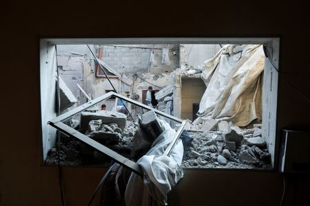 tagreuters.com2024binary_LYNXMPEK6F083-VIEWIMAGE