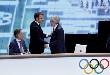 tagreuters.com2024binary_LYNXMPEK6N0B0-VIEWIMAGE