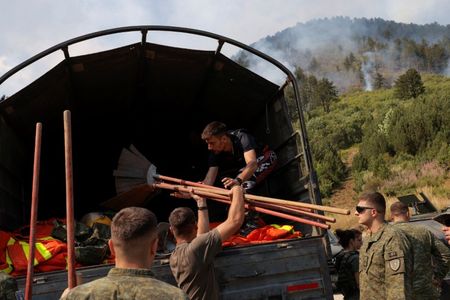 tagreuters.com2024binary_LYNXMPEK7E0DJ-VIEWIMAGE