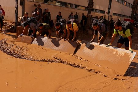 tagreuters.com2024binary_LYNXMPEKA01BQ-VIEWIMAGE