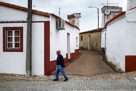 tagreuters.com2024binary_LYNXNPEK250A0-VIEWIMAGE