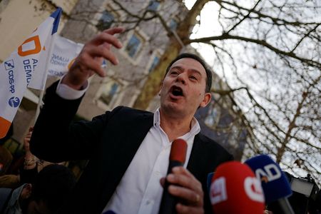 tagreuters.com2024binary_LYNXNPEK2707Q-VIEWIMAGE