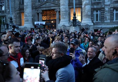 tagreuters.com2024binary_LYNXNPEK2Q08S-VIEWIMAGE