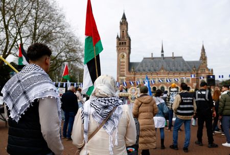 tagreuters.com2024binary_LYNXNPEK370CX-VIEWIMAGE