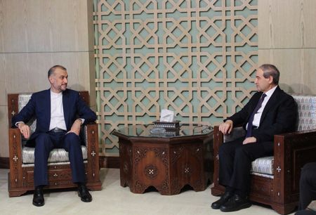 tagreuters.com2024binary_LYNXNPEK370MZ-VIEWIMAGE