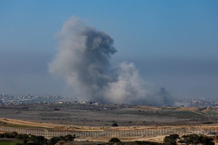 tagreuters.com2025binary_LYNXMPEL0C0I8-VIEWIMAGE