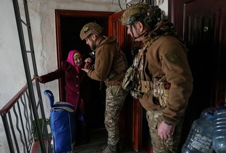 tagreuters.com2025binary_LYNXMPEL120BH-VIEWIMAGE