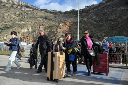 tagreuters.com2025binary_LYNXMPEL120OO-VIEWIMAGE