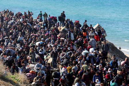 tagreuters.com2025binary_LYNXMPEL190NK-VIEWIMAGE