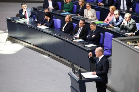 tagreuters.com2025binary_LYNXMPEL1A08T-VIEWIMAGE